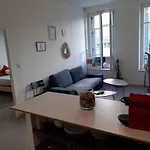 Magnifique haut de gamme logement entier T2 vieux port